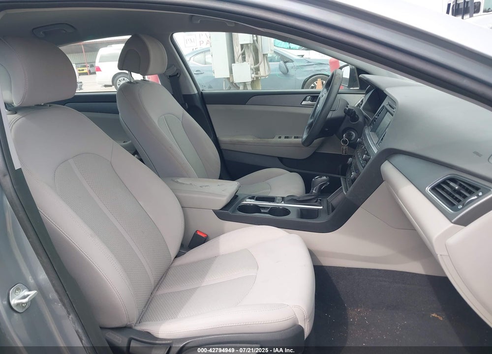 2016 HYUNDAI SONATA VIN: 5NPE24AF6GH347145