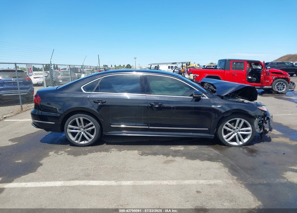 2017 VOLKSWAGEN PASSAT VIN: 1VWDT7A3XHC010889