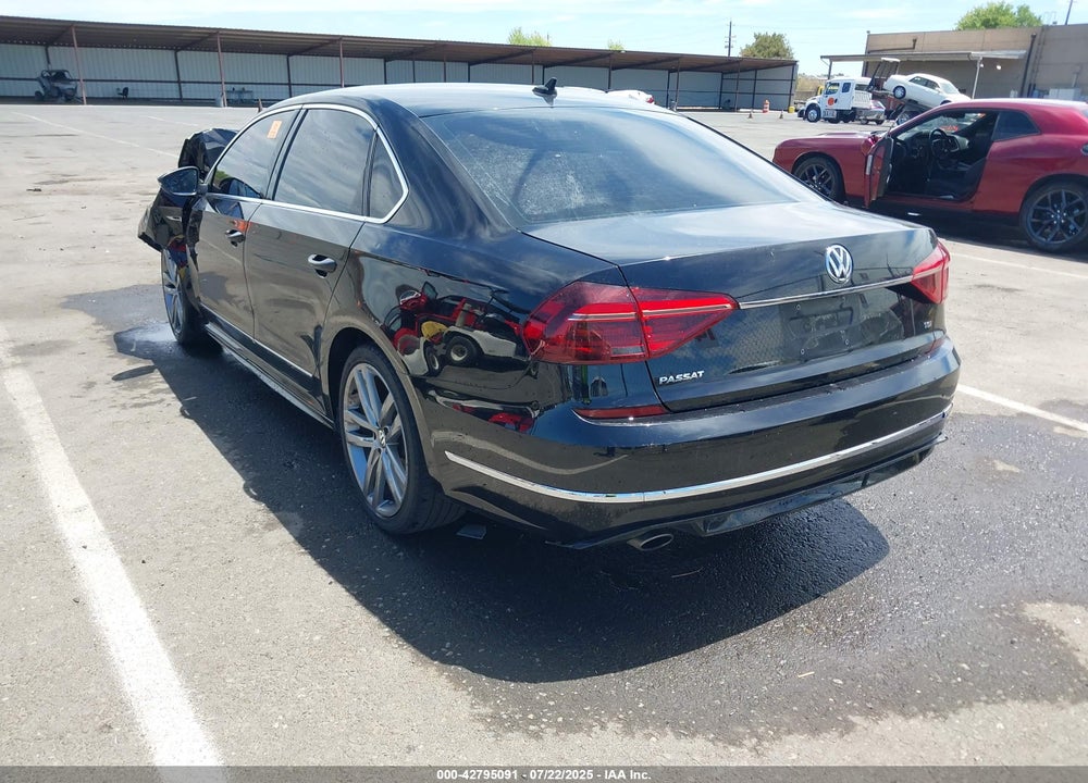 2017 VOLKSWAGEN PASSAT VIN: 1VWDT7A3XHC010889