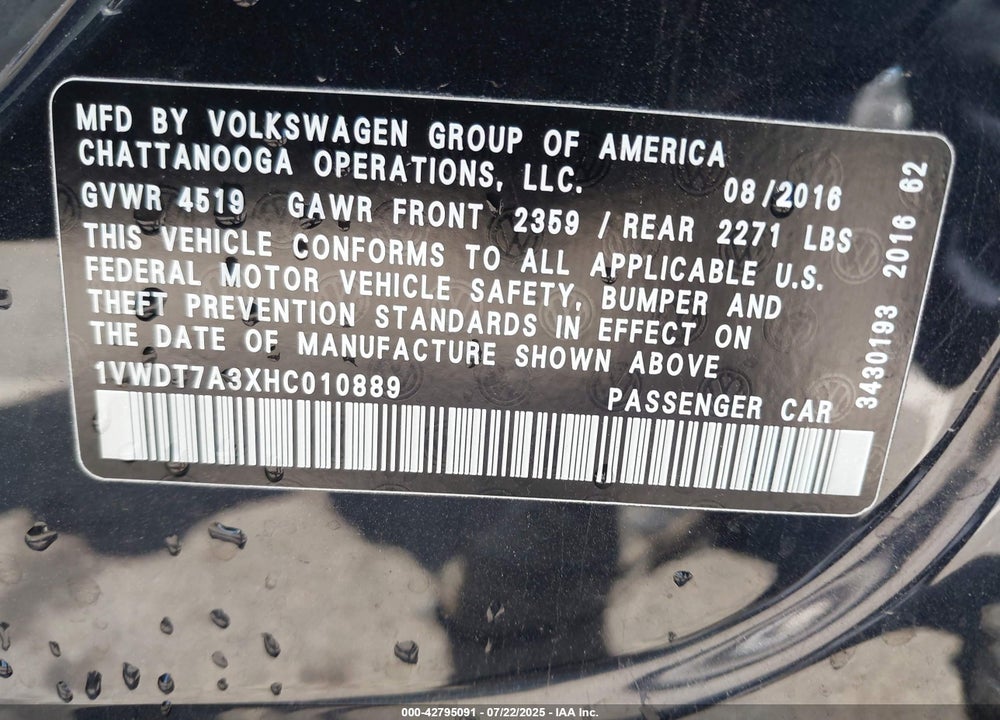 2017 VOLKSWAGEN PASSAT VIN: 1VWDT7A3XHC010889