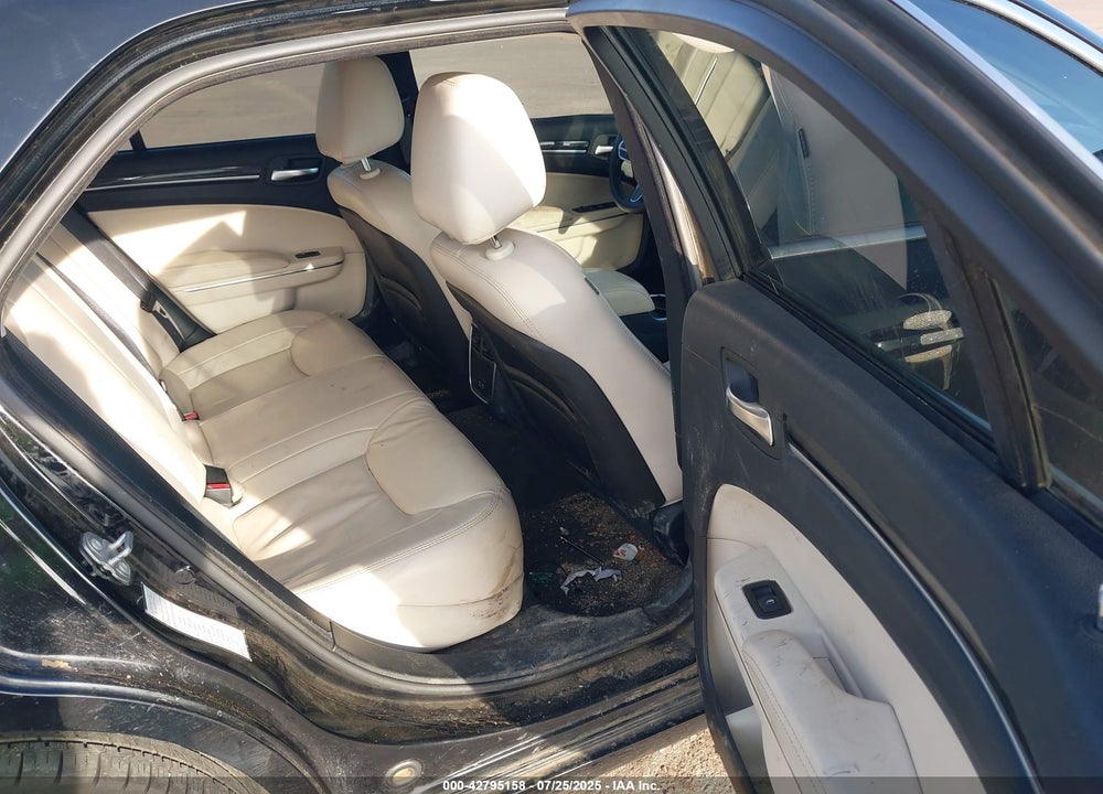 2017 CHRYSLER 300 VIN: 2C3CCARG1HH566562