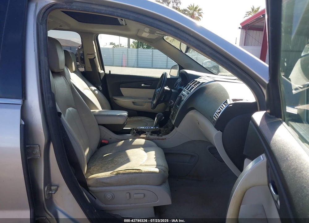 2008 GMC ACADIA VIN: 1GKER33728J131186