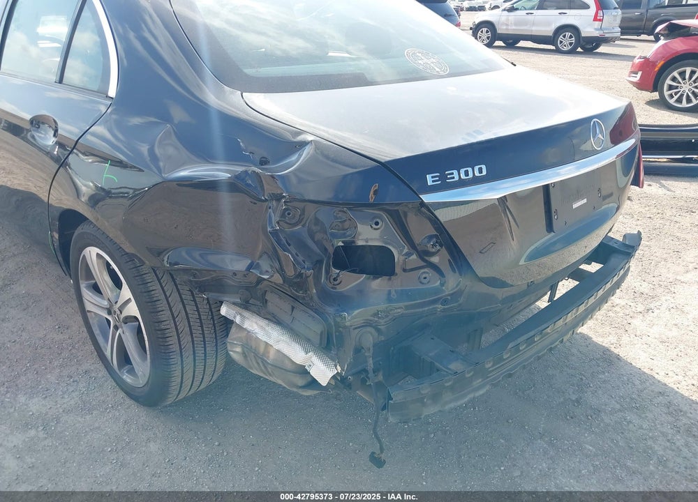 2018 MERCEDES-BENZ E-CLASS VIN: WDDZF4JB7JA377309