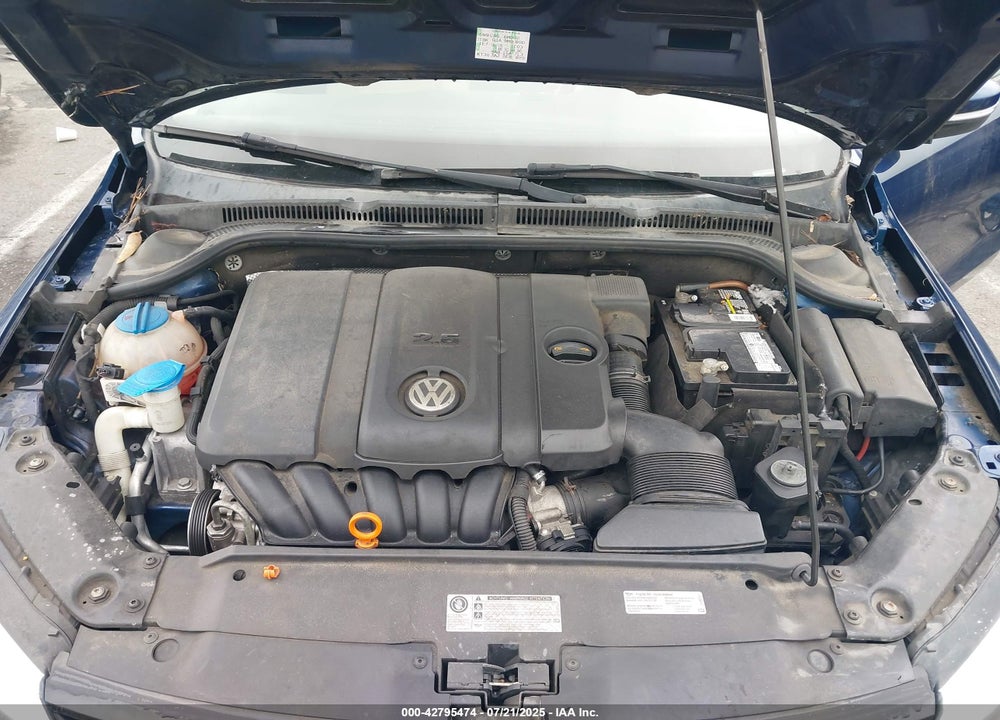 2012 VOLKSWAGEN JETTA VIN: 3VWDP7AJ3CM470888