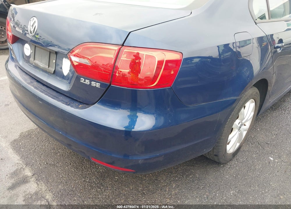 2012 VOLKSWAGEN JETTA VIN: 3VWDP7AJ3CM470888