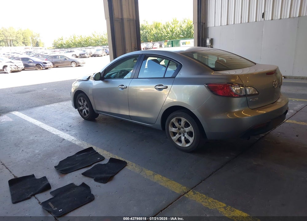 2010 MAZDA 3 I SPORT VIN: JM1BL1SG9A1258688