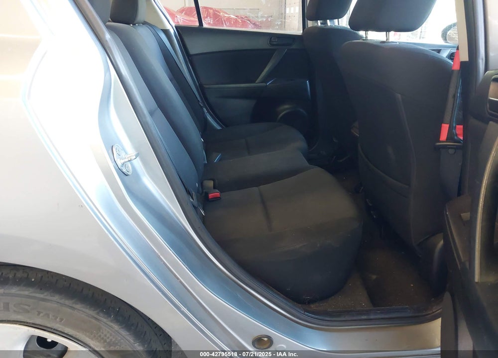 2010 MAZDA 3 I SPORT VIN: JM1BL1SG9A1258688