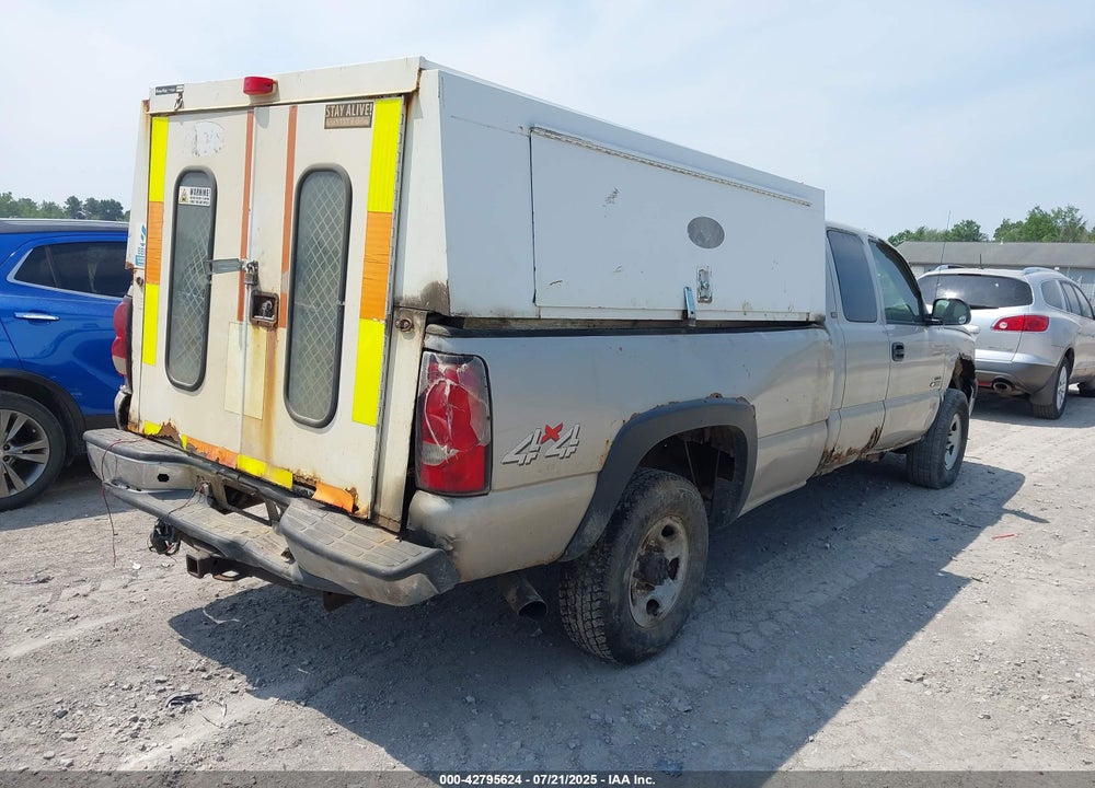 2005 CHEVROLET SILVERADO 3500 WORK TRUCK VIN: 1GCHK39265E143189