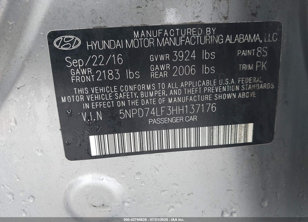 2017 HYUNDAI ELANTRA VIN: 5NPD74LF3HH137176