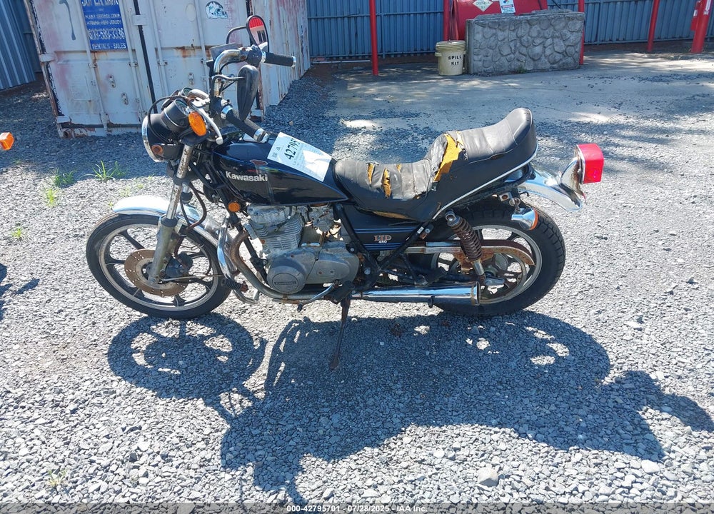 1981 KAWASAKI KZ440 D VIN: JKAKZHD10BB507580