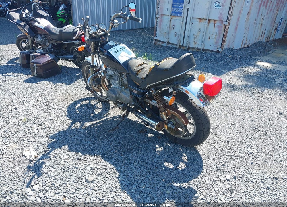 1981 KAWASAKI KZ440 D VIN: JKAKZHD10BB507580