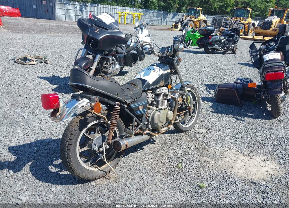 1981 KAWASAKI KZ440 D VIN: JKAKZHD10BB507580