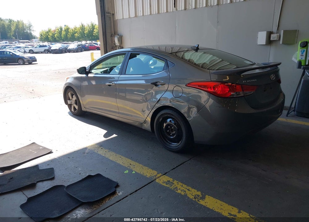 2013 HYUNDAI ELANTRA GLS VIN: 5NPDH4AE0DH383314