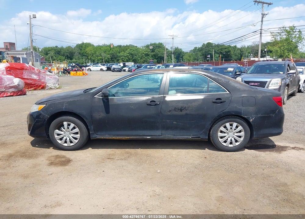 2014 TOYOTA CAMRY HYBRID LE VIN: 4T1BD1FK9EU098307