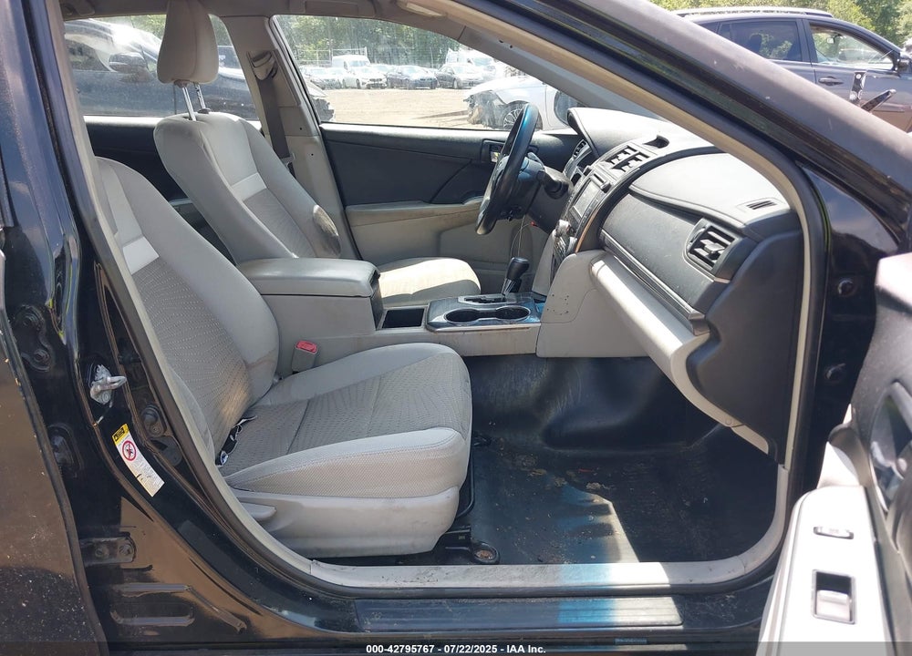 2014 TOYOTA CAMRY HYBRID LE VIN: 4T1BD1FK9EU098307