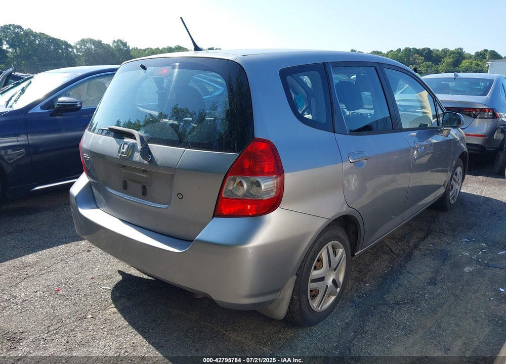 2007 HONDA FIT VIN: JHMGD38467S029463