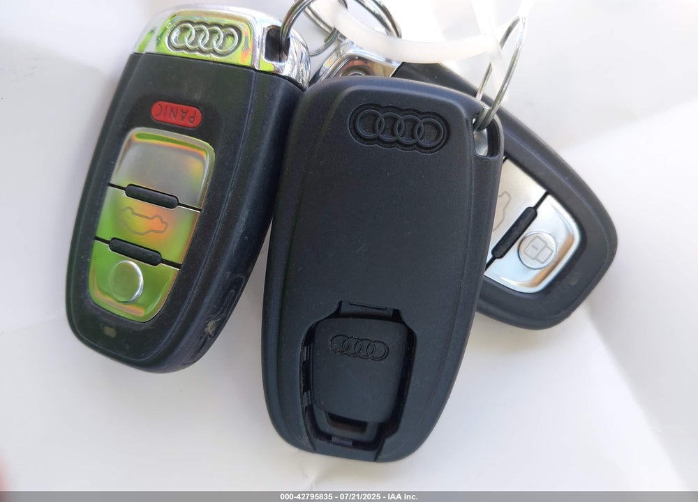 2010 AUDI A4 VIN: WAUEFAFL8AN028836