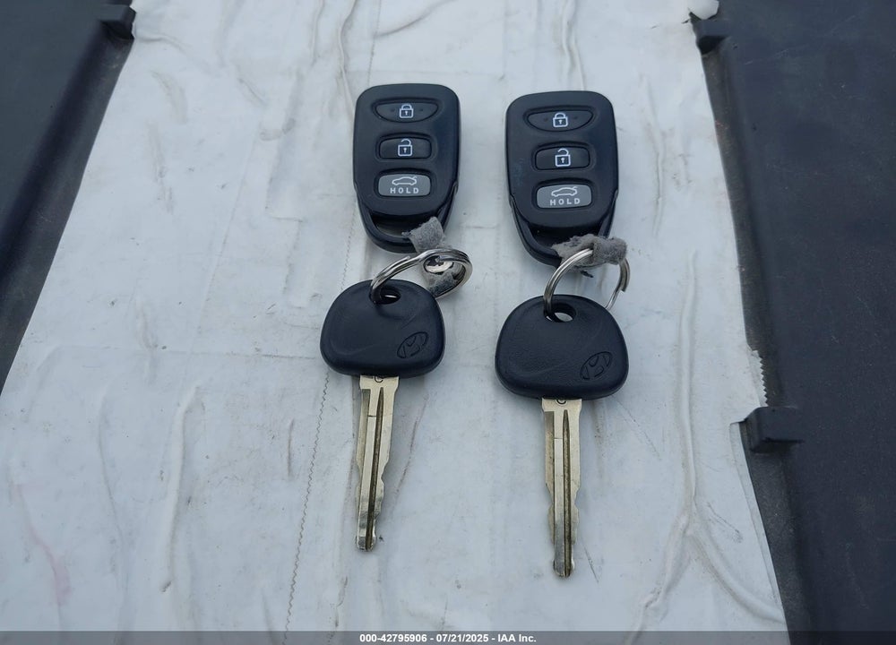 2012 HYUNDAI ELANTRA VIN: KMHDH4AEXCU395387