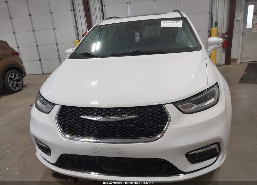 2022 CHRYSLER PACIFICA TOURING L VIN: 2C4RC1BG1NR238404