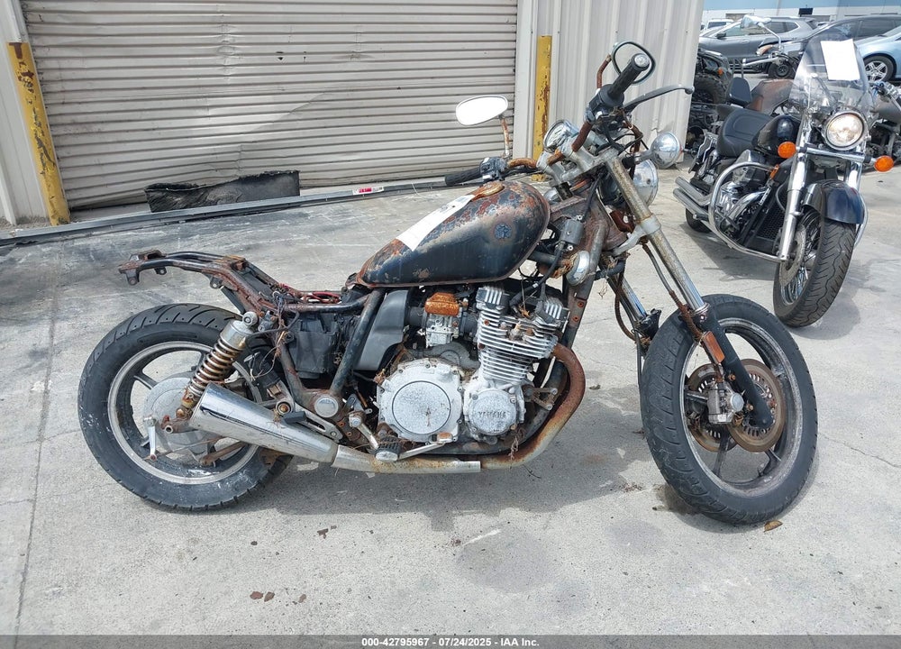 1985 YAMAHA XJ700 VIN: JYA1FG000FA002261