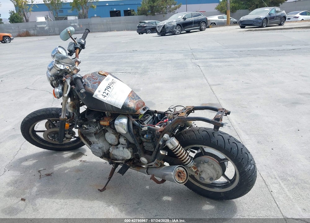 1985 YAMAHA XJ700 VIN: JYA1FG000FA002261