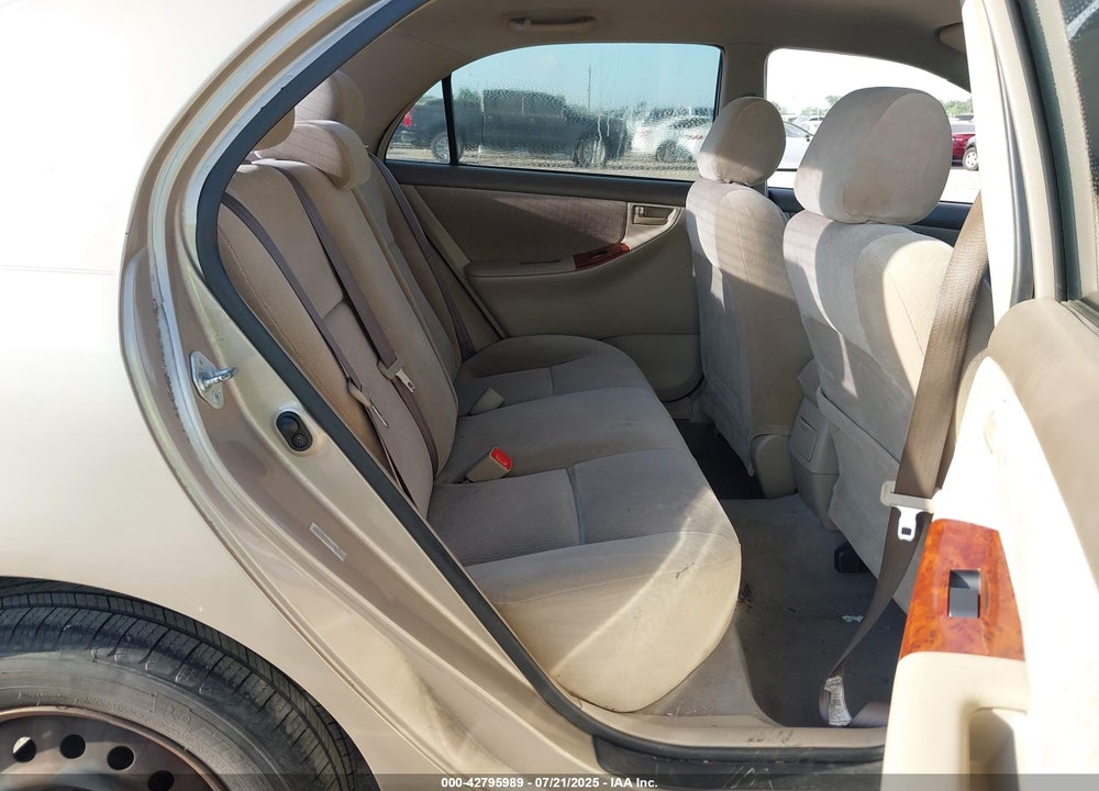 2005 TOYOTA COROLLA LE VIN: 1NXBR32E65Z424349