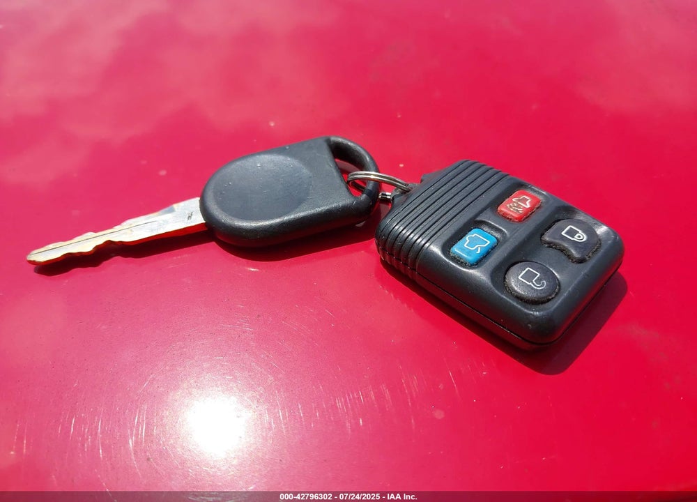2007 FORD FOCUS VIN: 1FAFP37N87W136883