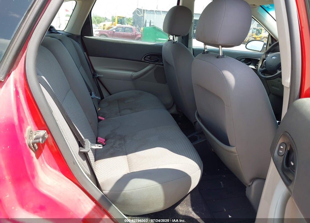2007 FORD FOCUS VIN: 1FAFP37N87W136883