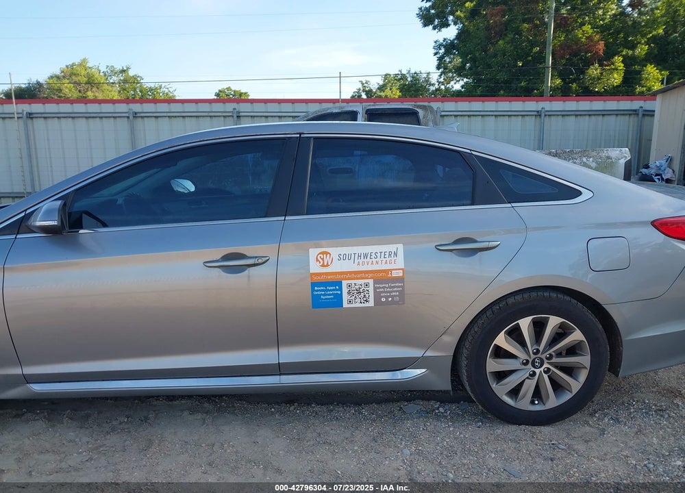 2017 HYUNDAI SONATA VIN: 5NPE34AF7HH495013