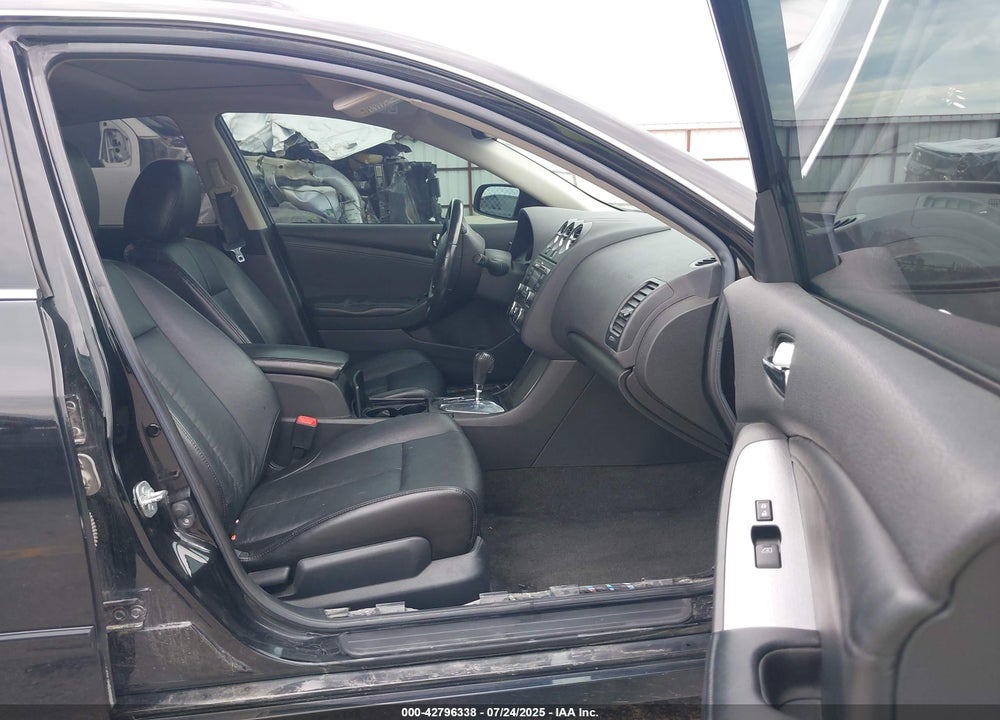 2011 NISSAN ALTIMA 3.5 SR VIN: 1N4BL2AP6BN449024
