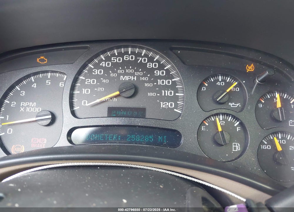 2005 CHEVROLET TAHOE LT VIN: 1GNEK13T65J245762
