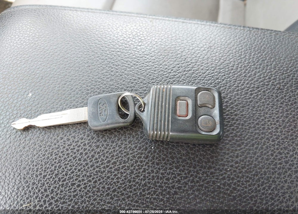 2007 FORD EXPLORER SPORT TRAC VIN: 1FMEU53877UA13562