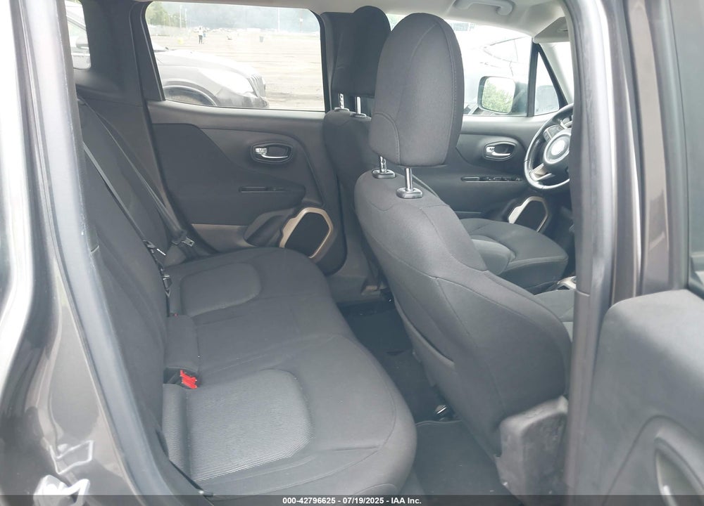 2016 JEEP RENEGADE VIN: ZACCJABW5GPC52039