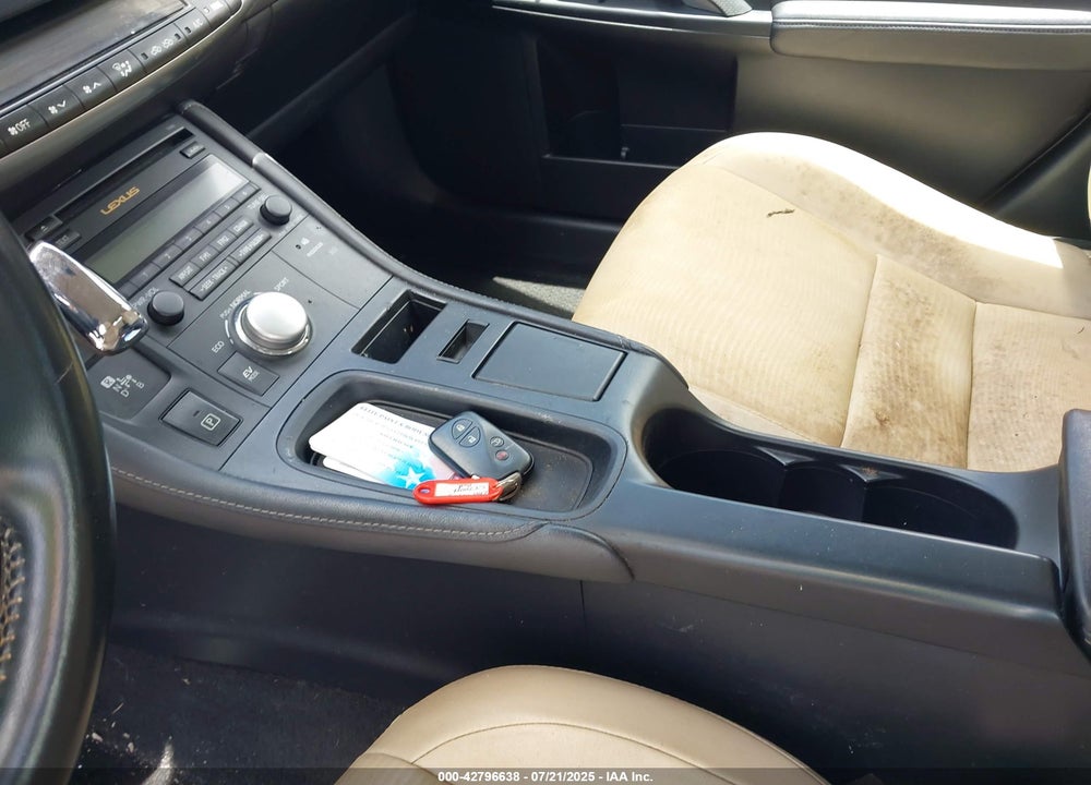 2011 LEXUS CT 200H VIN: JTHKD5BH9B2015938