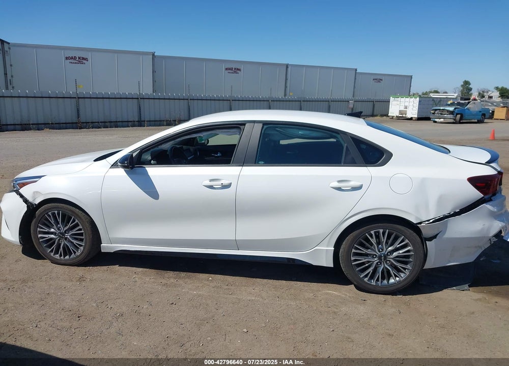 2023 KIA FORTE VIN: 3KPF54AD9PE588325