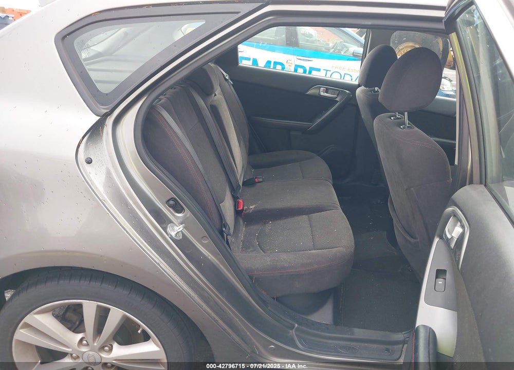 2011 KIA FORTE VIN: KNAFW5A38B5400325