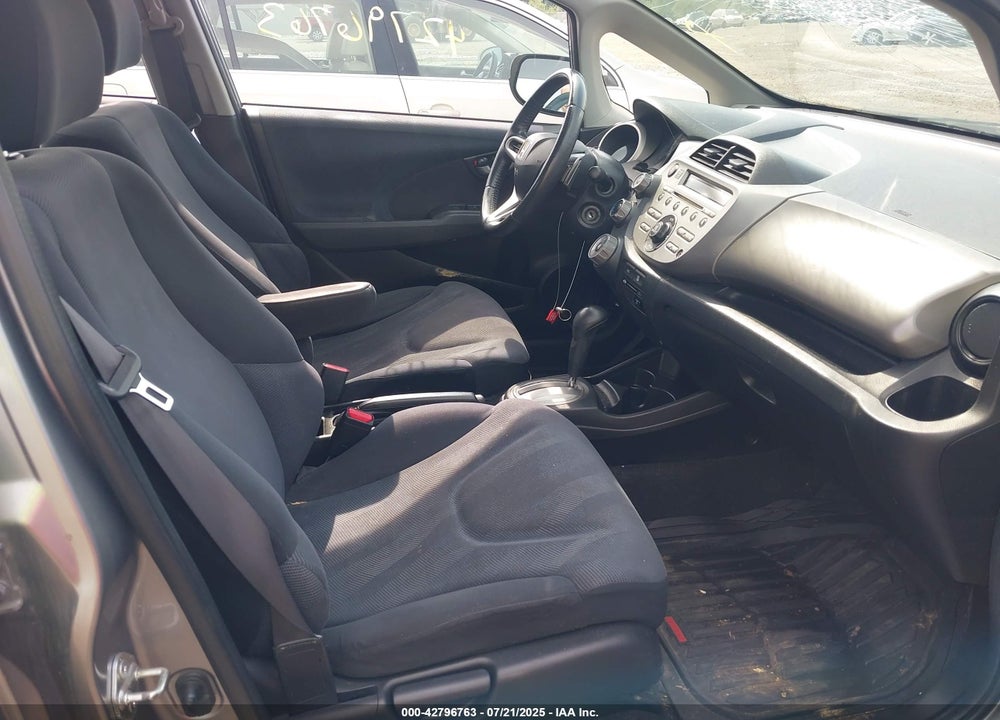2009 HONDA FIT VIN: JHMGE88449S048297