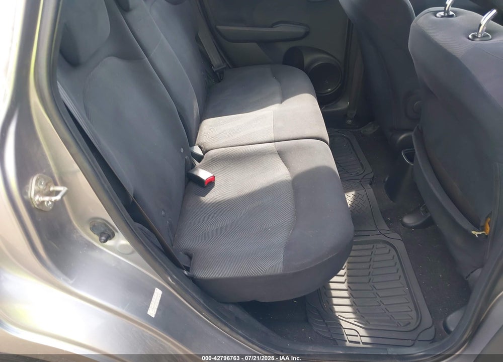 2009 HONDA FIT VIN: JHMGE88449S048297