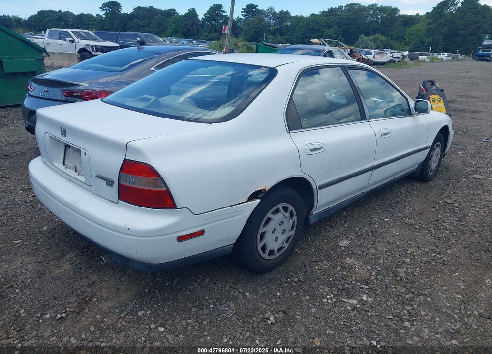 1994 HONDA ACCORD VIN: 1HGCD564XRA014313