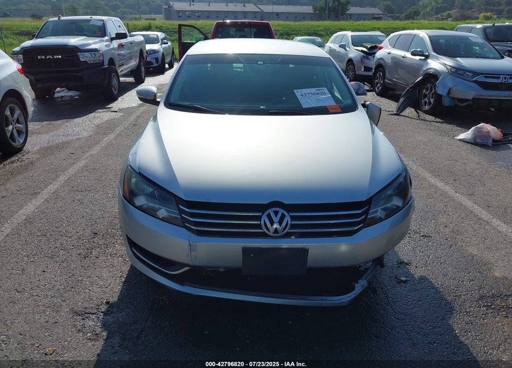 2015 VOLKSWAGEN PASSAT VIN: 1VWAT7A35FC064701