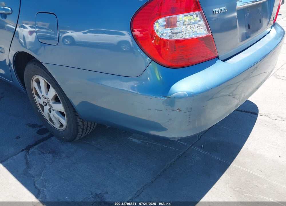 2004 TOYOTA CAMRY XLE V6 VIN: 4T1BF32K64U582297