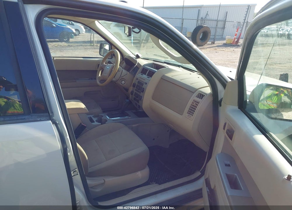2010 FORD ESCAPE VIN: 1FMCU0D7XAKA30147