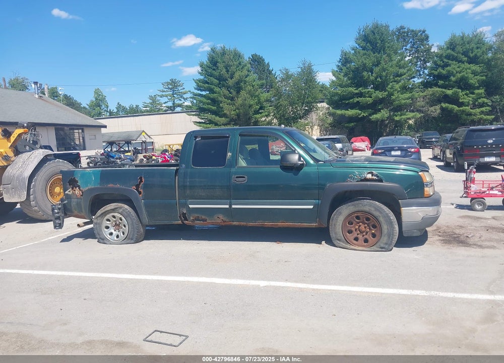 2005 CHEVROLET SILVERADO 1500 LS VIN: 2GCEK19B551359267