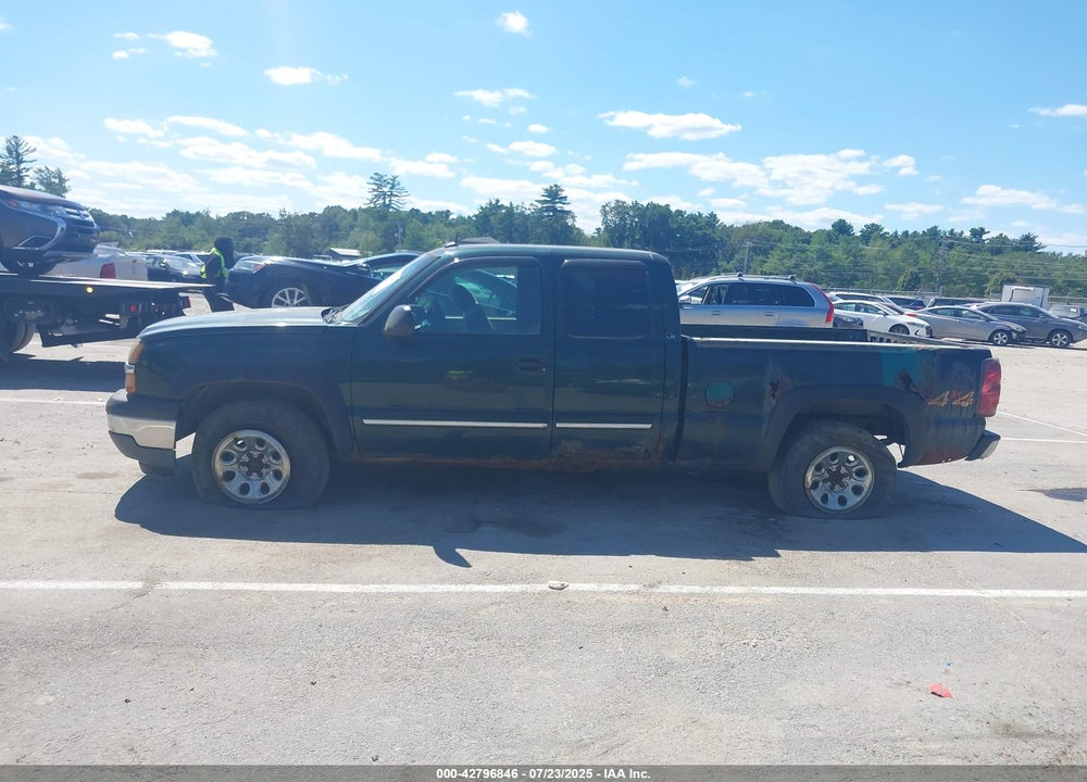 2005 CHEVROLET SILVERADO 1500 LS VIN: 2GCEK19B551359267