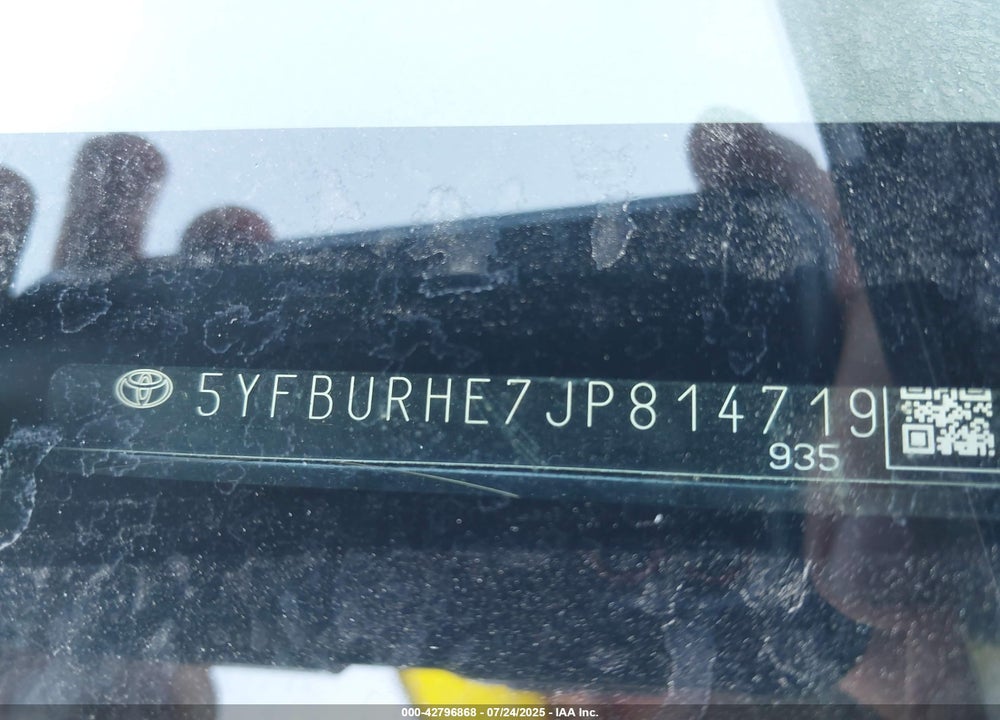 2018 TOYOTA COROLLA VIN: 5YFBURHE7JP814719