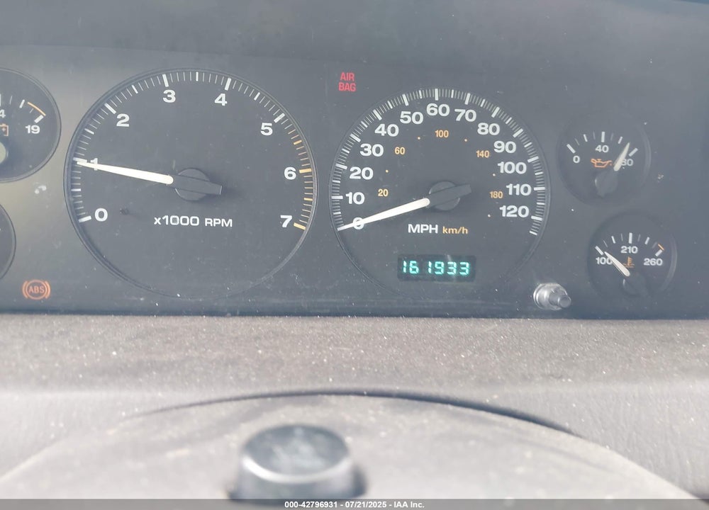 1999 JEEP GRAND CHEROKEE LAREDO VIN: 1J4GW58S9XC772337