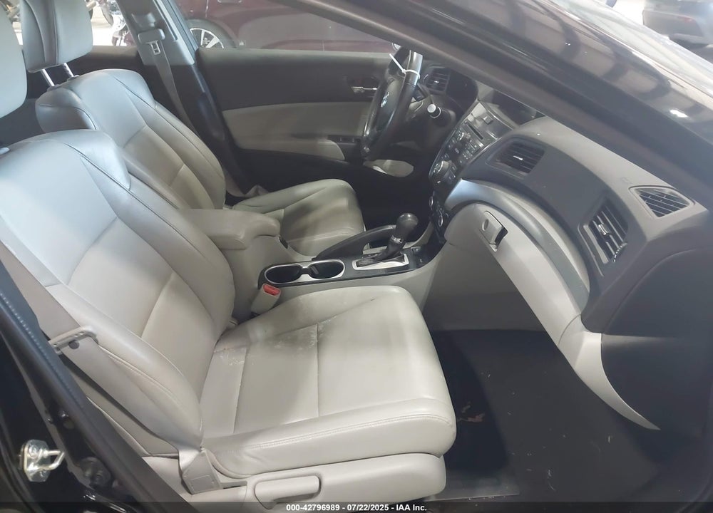 2018 ACURA ILX VIN: 19UDE2F37JA008268