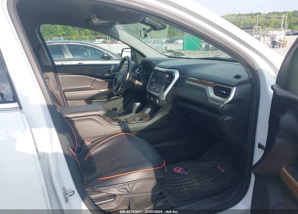 2017 GMC ACADIA VIN: 1GKKNKLA8HZ215809
