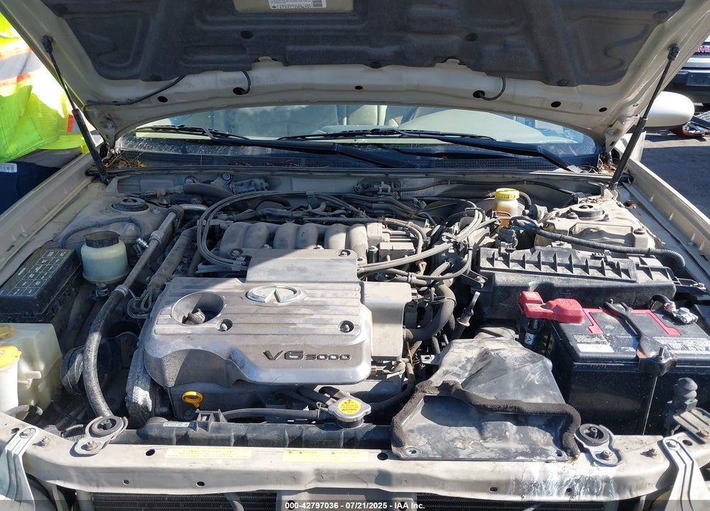 2001 INFINITI I30 VIN: JNKCA31A31T034936