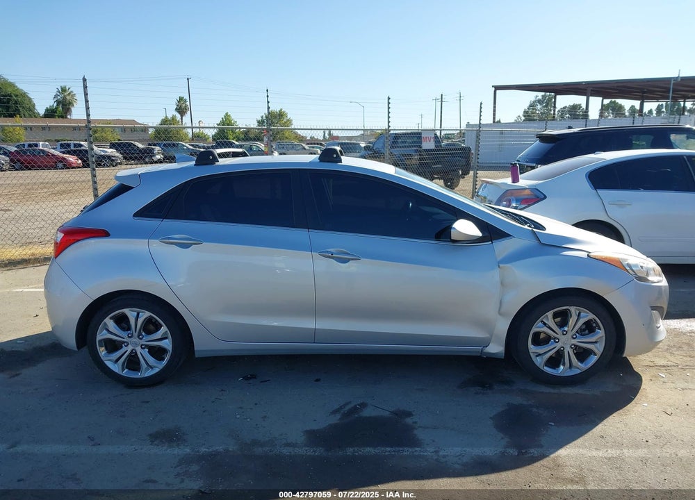 2013 HYUNDAI ELANTRA VIN: KMHD35LEXDU152326